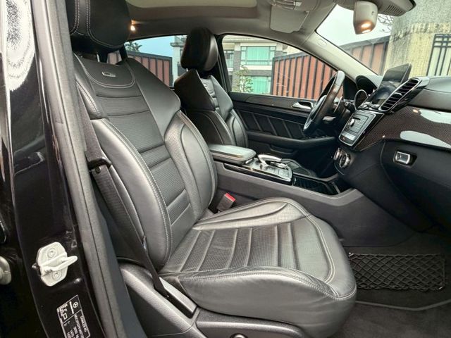 LED頭燈/V8引擎/HK音響/全景天窗/360環景/盲點/免鑰匙/記憶電動座椅/電尾門/雙魚眼頭燈  第10張相片