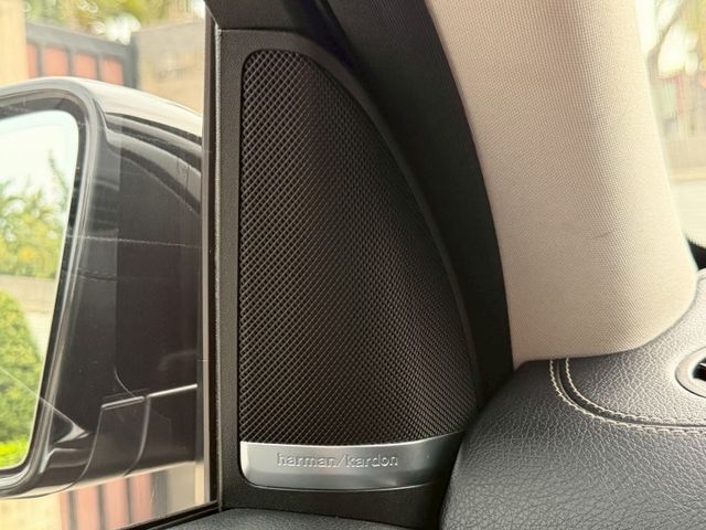 LED頭燈/V8引擎/HK音響/全景天窗/360環景/盲點/免鑰匙/記憶電動座椅/電尾門/雙魚眼頭燈  第20張相片