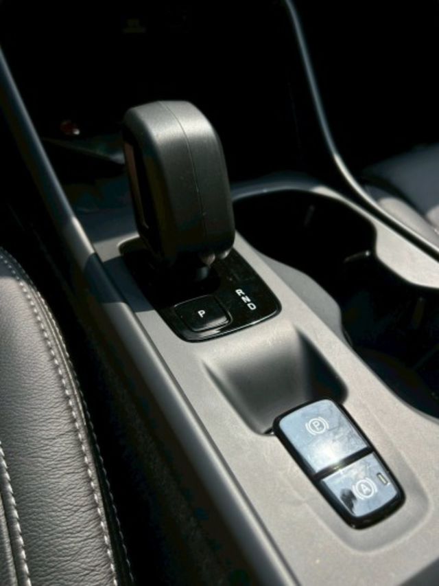 LED頭燈/後座出風口/免鑰匙/倒車顯影/360環景/電子手煞車/電動座椅/電尾門/雙區恆溫  第10張相片