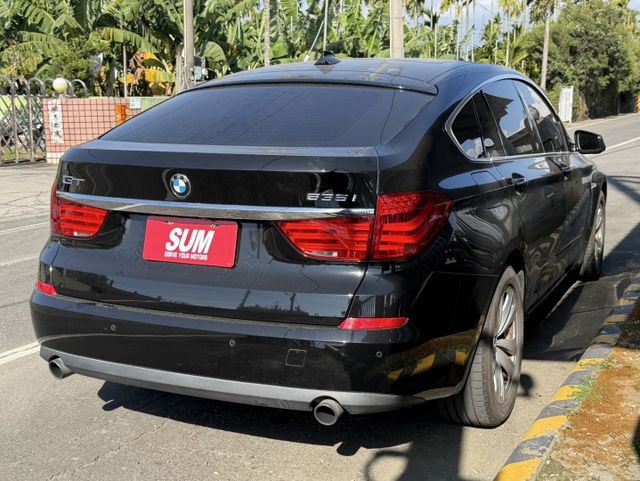 免鑰匙/HID頭燈/摸門/倒車顯影/雙區恆溫/全景天窗/電子手煞車/循跡防滑/電尾門/電動座椅  第2張相片