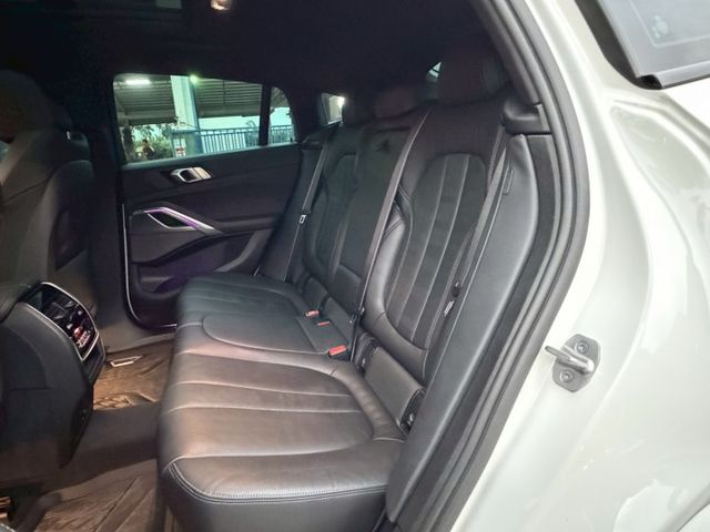 LED頭燈/總代理/5AU跟車/抬顯/H/K音響/360環景/免鑰匙/摸門/盲點/電尾門/車道偏移/CARPLAY  第5張相片