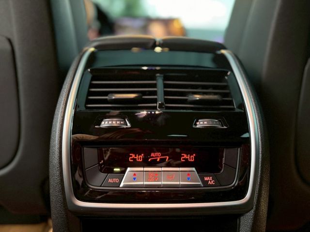 LED頭燈/總代理/5AU跟車/抬顯/H/K音響/360環景/免鑰匙/摸門/盲點/電尾門/車道偏移/CARPLAY  第10張相片