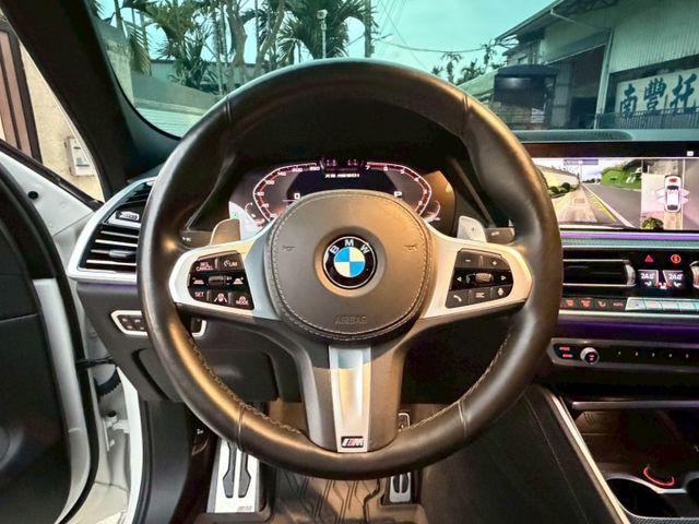 LED頭燈/總代理/5AU跟車/抬顯/H/K音響/360環景/免鑰匙/摸門/盲點/電尾門/車道偏移/CARPLAY  第15張相片