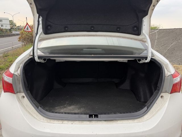 2014 ALTIS/原版件/定速/恆溫空調/免鑰匙/摸門/循跡防滑/開不壞系列  第6張相片