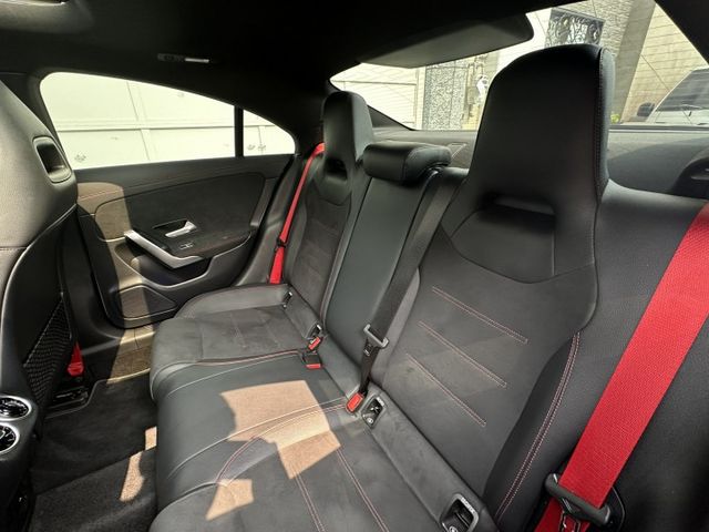 LED頭燈/雙前電動跑車記憶座椅/定速/天窗/盲點/免鑰匙/摸門/360環景/抬顯/23P跟車  第8張相片