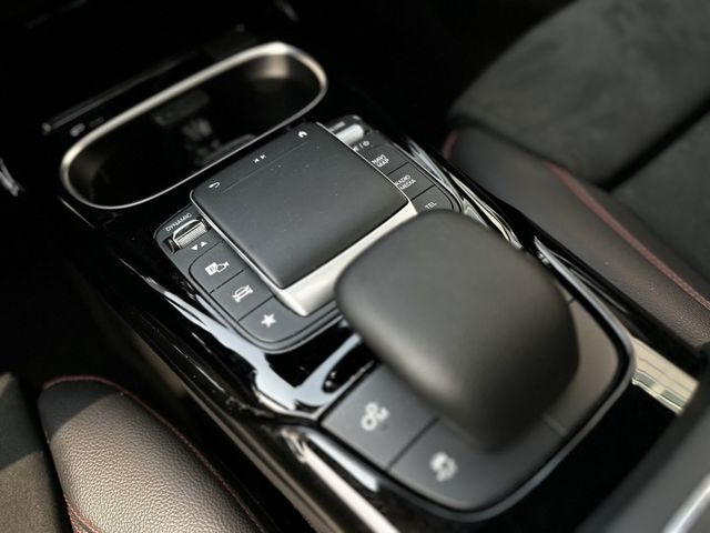 LED頭燈/雙前電動跑車記憶座椅/定速/天窗/盲點/免鑰匙/摸門/360環景/抬顯/23P跟車  第10張相片