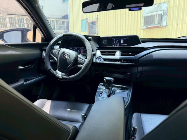 車輛整備中，歡迎預約賞車~  第5張相片