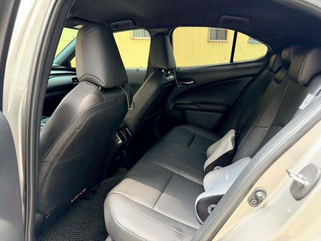 車輛整備中，歡迎預約賞車~  第7張相片