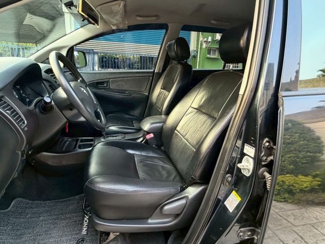 2016 TOYOTA INNOVA/廂式/恆溫空調/載人載貨空間都夠  第4張相片