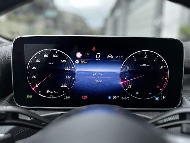 23P跟車/360環景/LED頭燈/盲點/電尾門/免鑰匙/雙區恆溫/APPLE CARPLAY/摸門/電動記憶座椅  第4張相片