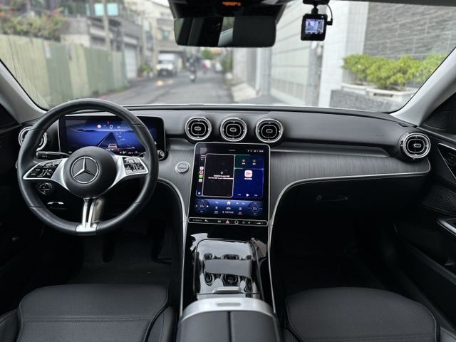 23P跟車/360環景/LED頭燈/盲點/電尾門/免鑰匙/雙區恆溫/APPLE CARPLAY/摸門/電動記憶座椅  第6張相片