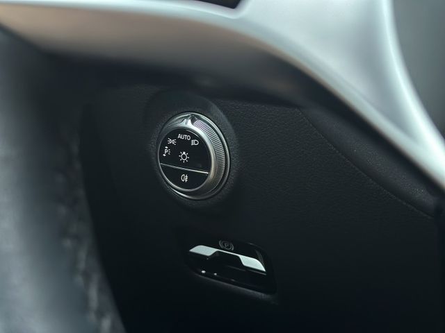 23P跟車/360環景/LED頭燈/盲點/電尾門/免鑰匙/雙區恆溫/APPLE CARPLAY/摸門/電動記憶座椅  第13張相片