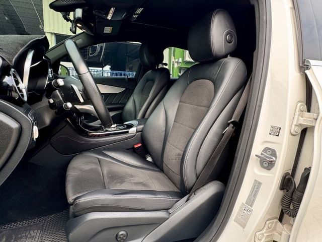 2017 GLC250 AMG庫貝/原版件/LED頭燈/免鑰匙/倒車顯影/360環景/電尾門/天窗  第4張相片