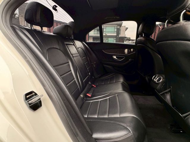 2015 BENZ C400/ 電冷熱通風椅/天窗/柏林/LED頭燈/盲點/23P跟車/倒車顯影  第6張相片