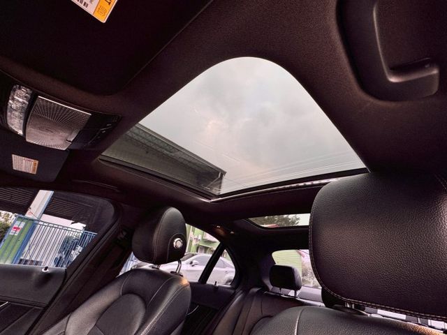 2015 BENZ C400/ 電冷熱通風椅/天窗/柏林/LED頭燈/盲點/23P跟車/倒車顯影  第9張相片