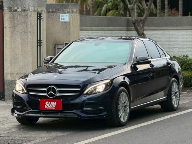 原版件/LED頭燈/倒車顯影/360環景/免鑰匙啟動/電動座椅/渦輪出風口/雙區恆溫/定速  第1張相片