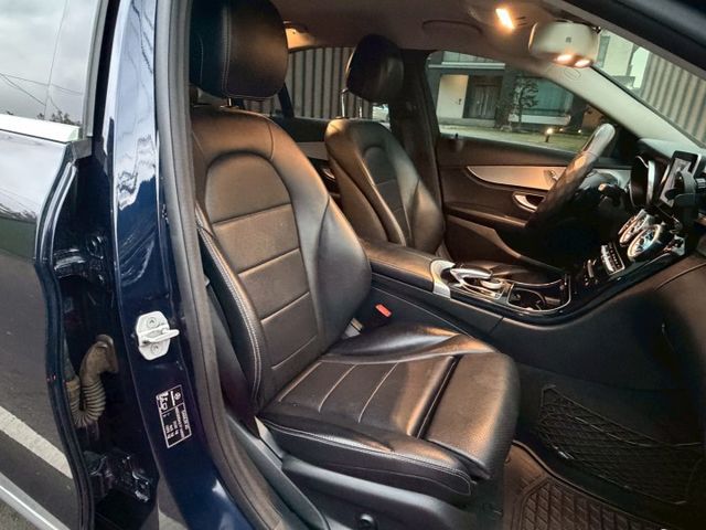 原版件/LED頭燈/倒車顯影/360環景/免鑰匙啟動/電動座椅/渦輪出風口/雙區恆溫/定速  第6張相片