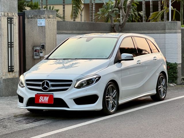 2016 BENZ B180/電動座椅/雙區恆溫/LED頭燈/免鑰匙/後座出風口  第1張相片