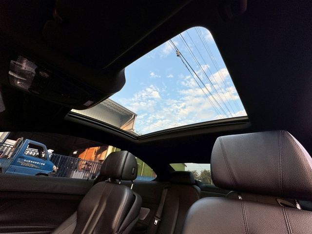 2012  BMW 650i 庫貝/LED頭燈/B&O音響 /天窗/改裝排氣管中尾段/安卓機/免鑰匙/抬顯  第10張相片