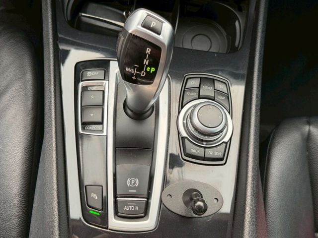 免鑰匙/HID頭燈/摸門/倒車顯影/雙區恆溫/全景天窗/電子手煞車/循跡防滑/電尾門/電動座椅  第20張相片