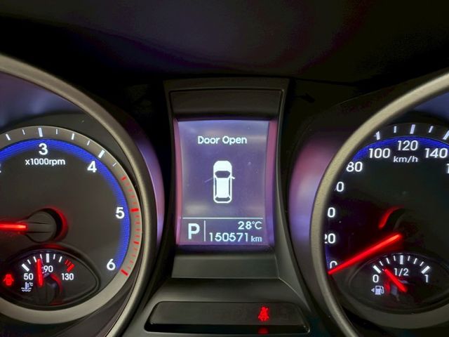 原版件/倒車顯影/駕駛座電動座椅/定速/循跡防滑/便宜寬敞休旅車  第3張相片
