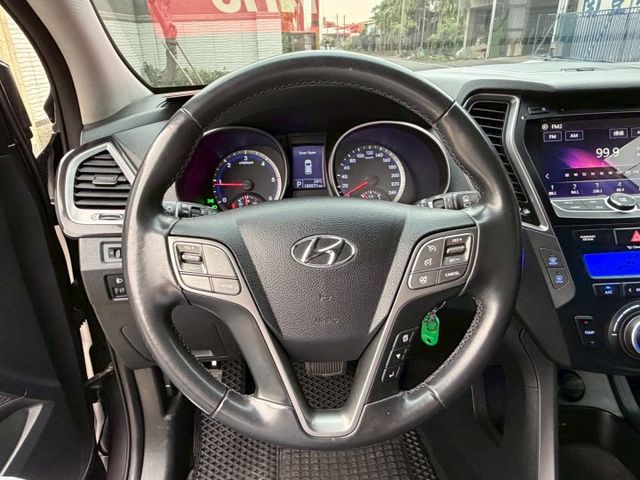 原版件/倒車顯影/駕駛座電動座椅/定速/循跡防滑/便宜寬敞休旅車  第15張相片