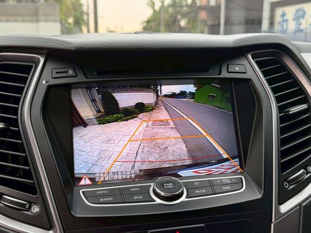 原版件/倒車顯影/駕駛座電動座椅/定速/循跡防滑/便宜寬敞休旅車  第20張相片