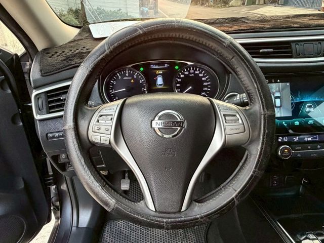 2016 X-TRAIL/倒車顯影/360環景/雙區恆溫/免鑰匙/摸門/循跡防滑/安卓機  第15張相片