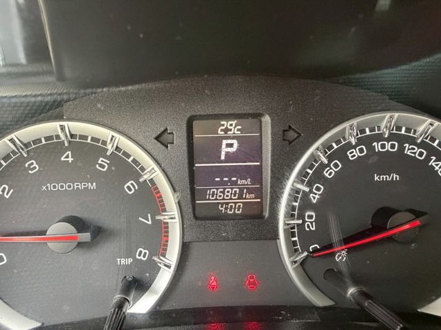 2014 SUZUKI SWIFT/倒車顯影/免鑰匙啟動/恆溫空調/摸門/定速/恆溫空調  第3張相片