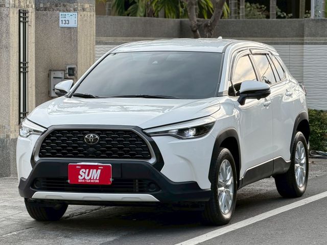 LED頭燈/免鑰匙/恆溫空調/倒車顯影/360環景/定速/車道偏移/摸門/盲點/後座出風口  第1張相片