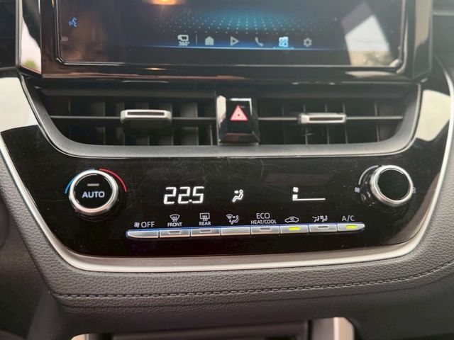 LED頭燈/免鑰匙/恆溫空調/倒車顯影/360環景/定速/車道偏移/摸門/盲點/後座出風口  第16張相片
