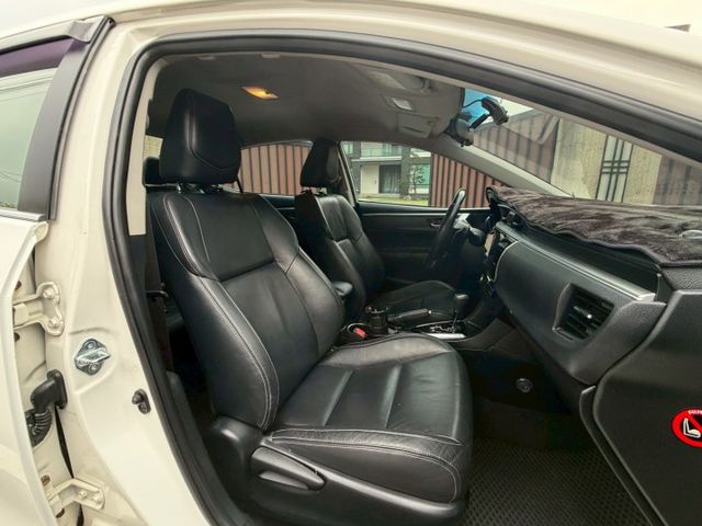 2014 TOYOTA ALTIS Z版/LED頭燈/免鑰匙/摸門/安卓機/倒車顯影/定速/恆溫空調  第6張相片