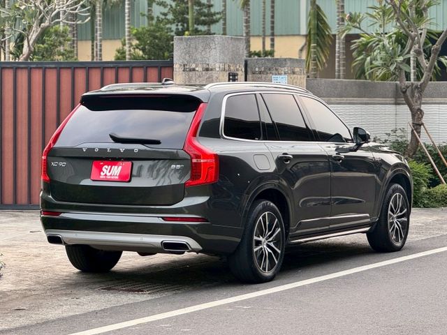 2020 XC90 B5/油電車/LED頭燈/免鑰匙/HK音響/後座出風口/電動座椅/旅行式/電尾門  第2張相片
