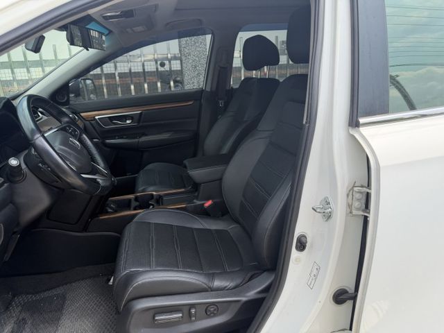 車輛整備中，歡迎預約賞車~  第7張相片