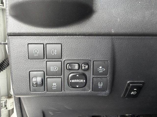 車輛整備中，歡迎預約賞車~  第10張相片