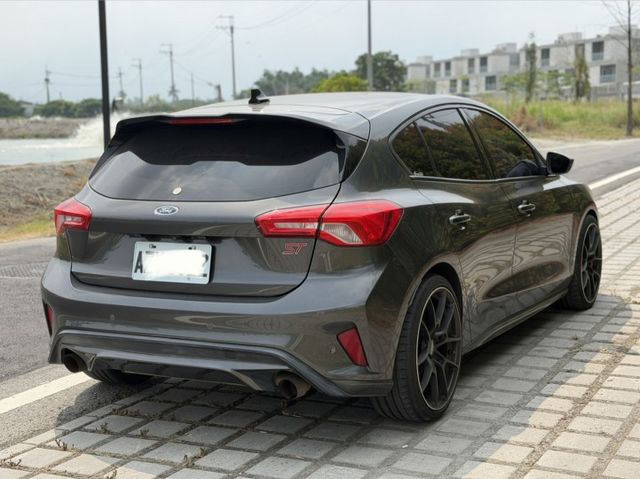 車輛整備中，歡迎預約賞車~  第2張相片