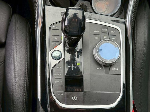 盲點/換檔撥片/倒車顯影/天窗/雙區恆溫/改:M外觀、M3方向盤 、前下巴、後擾流、當派、氣氛燈  第19張相片