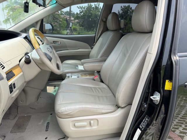 車輛整備中，歡迎預約賞車~  第4張相片