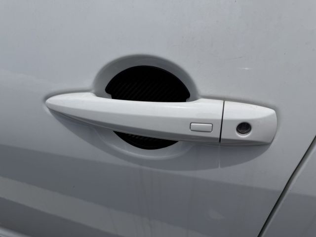 車輛整備中，歡迎預約賞車~  第4張相片