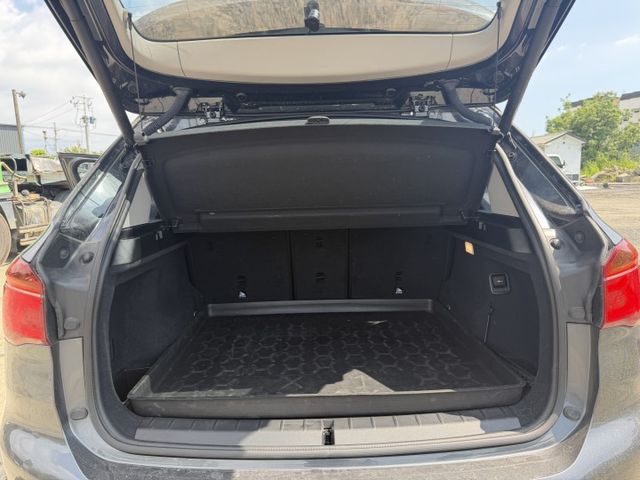 車輛整備中，歡迎預約賞車~  第8張相片
