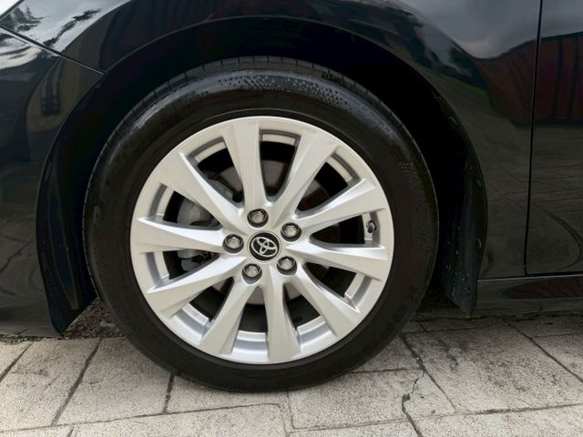 LED頭燈/盲點/雙前電動座椅/摸門/車道偏離/ACC跟車/循跡防滑/倒車顯影/免鑰匙/雙區恆溫  第16張相片