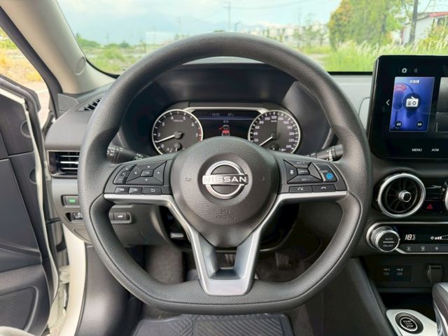LED頭燈/後座出風口/定速/ACC跟車/免鑰匙/APPLE CARPLAY/360環景/雙區恆溫/電子手煞  第12張相片