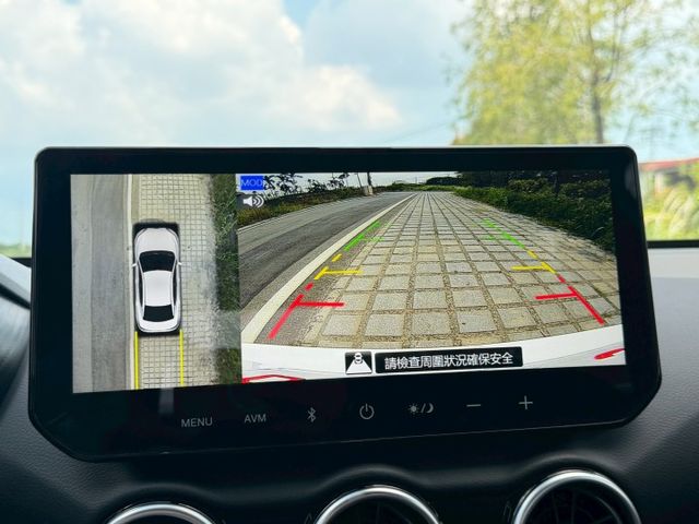 LED頭燈/後座出風口/定速/ACC跟車/免鑰匙/APPLE CARPLAY/360環景/雙區恆溫/電子手煞  第16張相片