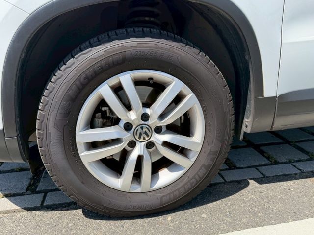 車輛整備中，歡迎預約賞車~  第11張相片