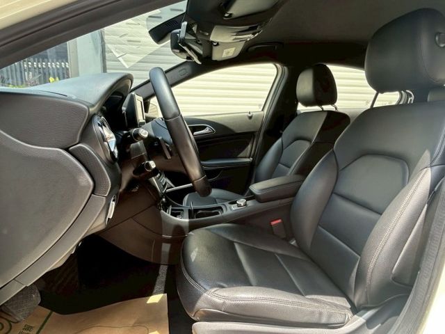 車輛整備中，歡迎預約賞車~  第6張相片