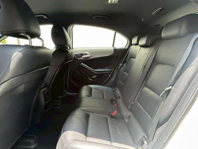 車輛整備中，歡迎預約賞車~  第7張相片