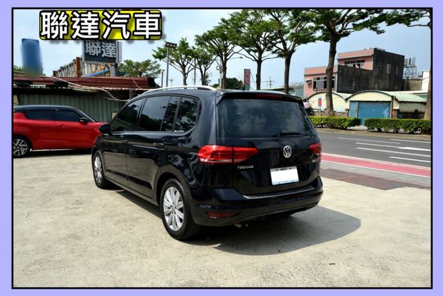2016 Volkswagen Touran 280 TSI Comfortline《七人座/電動座椅/電動尾門》  第4張相片