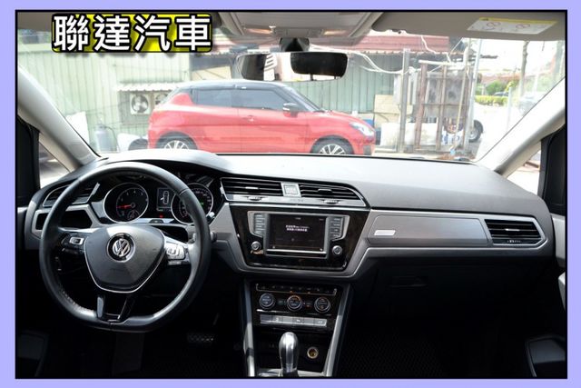 2016 Volkswagen Touran 280 TSI Comfortline《七人座/電動座椅/電動尾門》  第7張相片