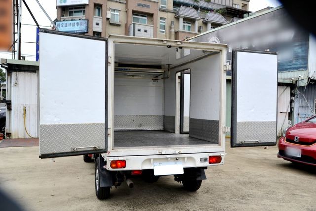 2020年凌利A190零下-25度冷凍車《倒車顯影/胎壓監控/行車紀錄器》  第10張相片