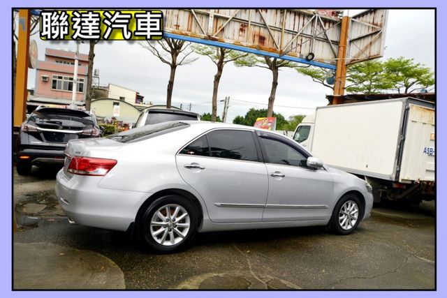 2010 Toyota Camry 2.4 G尊貴版/一手車/天窗/雙電動座椅/僅跑10萬公里  第6張相片